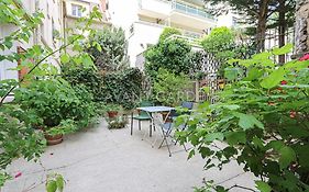 Appartement 50M2 Avec Terrasse Idealement Situe